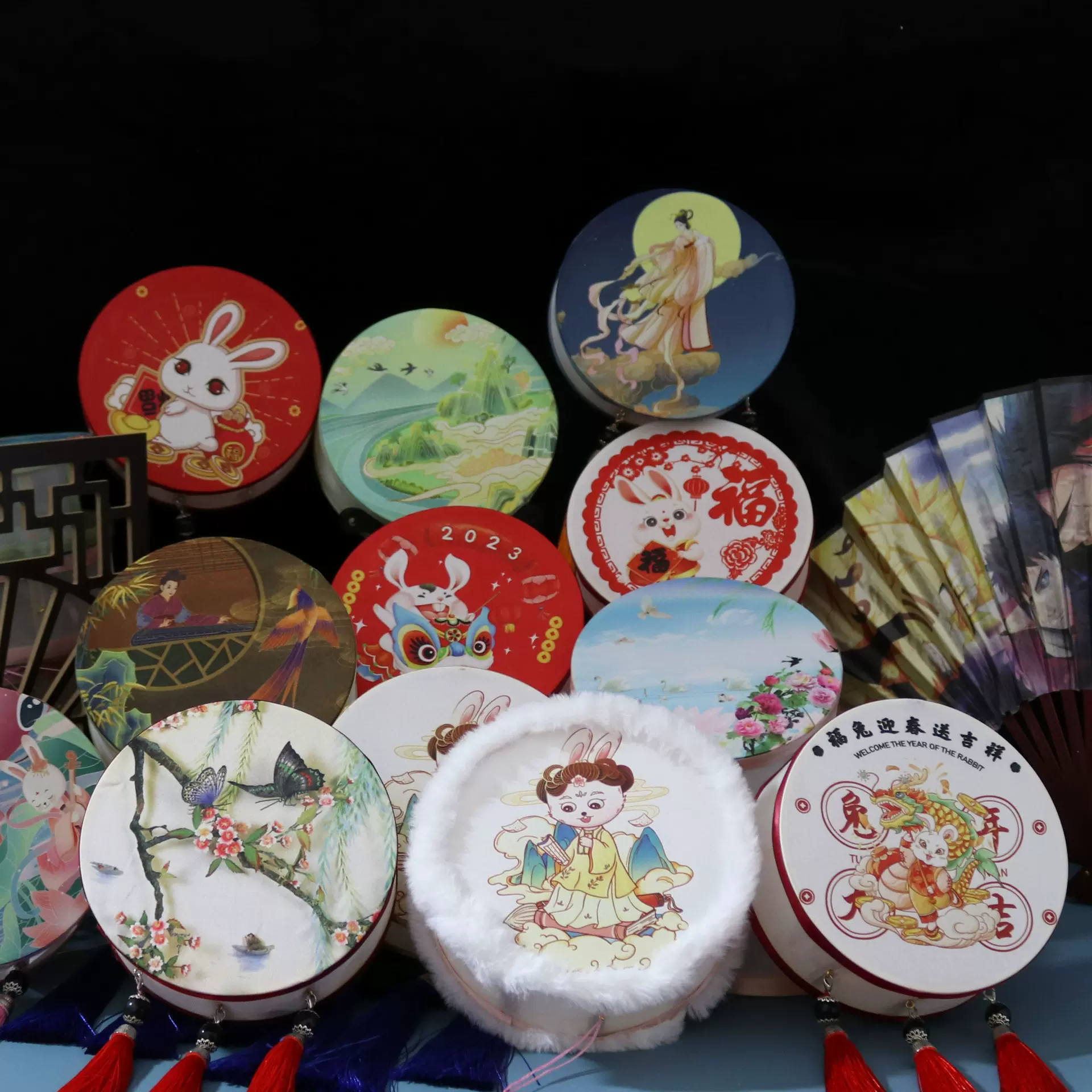 新年手提灯笼春节创意发光兔子花灯兔年元宵节DIY宫灯批发走马灯