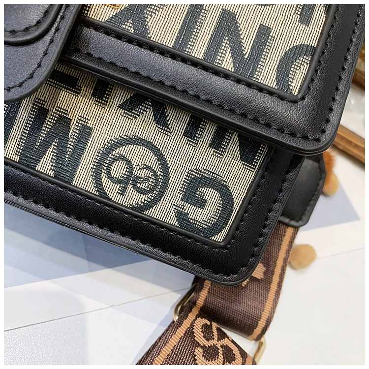 Borsa a tracolla piccola quadrata donna design classico niche_voghion.com