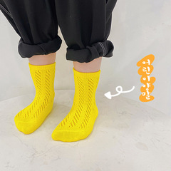 Summer thin solid color mid-tube children's socks 1-8 years old trendy breathable hollow baby mesh socks manufacturer wholesale