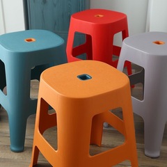 プラスチック製の椅子メーカー、家庭用厚手のダイニングテーブル椅子、滑り止め、積み重ね可能、ハイチェア、家庭用ハイチェアの一件代発送