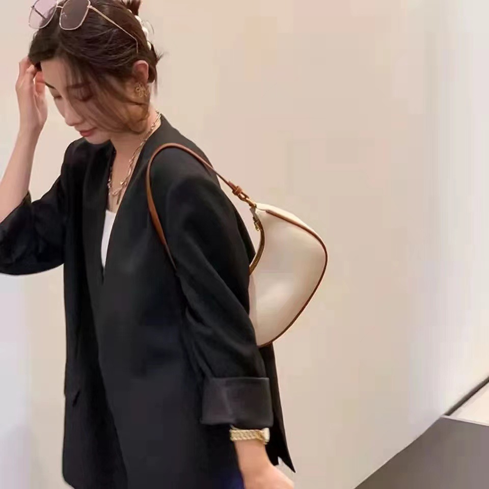 Bolsa de axilas de alto grado media luna bolsa femenina nuevo nicho diseño bolsa 2023 moda principios de otoño bolso de la Media Luna