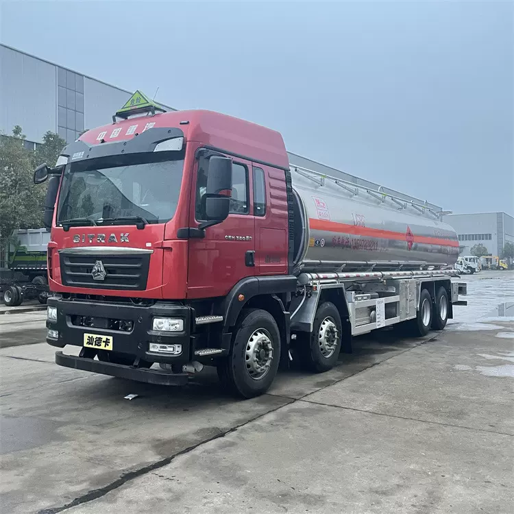 重汽汕德卡前四后八20吨油罐车 罐式运输车按需生产 支持境外出口