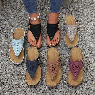 Flip-on sandals and slippers women 2025 summer new European and American foreign trade plus size hollow metal thick-soles sandals and slippers women wholesale