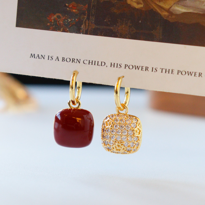 European And American Fashion Red Oil Drop Zircon Geometric Earrings For Women Vintage Exquisite Versatile Spring Summer Ear Jewel_voghion.com
