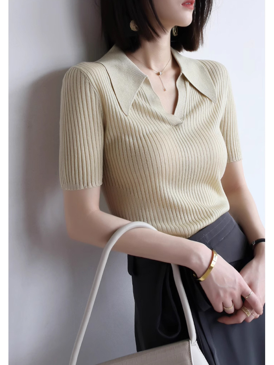 Áo thun nữ cổ polo tay ngắn dệt kim mùa hè chất liệu Tiansi Leisel tôn dáng — Màu đen, Hạt kim trắng, Thẻ Vàng chi tiết 3
