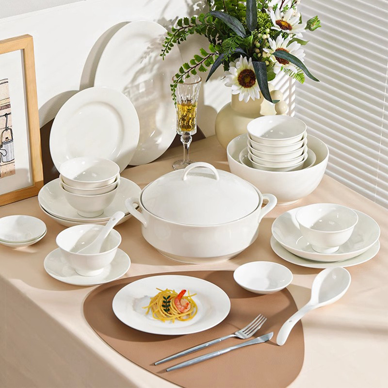 Jingdezhen ceramic dish plate suit household light luxury French style fresh air dish housewarming 2023 new plate Jingdezhen ceramic dish plate suit household light luxury French style fresh air dish housewarming 2023 new plate