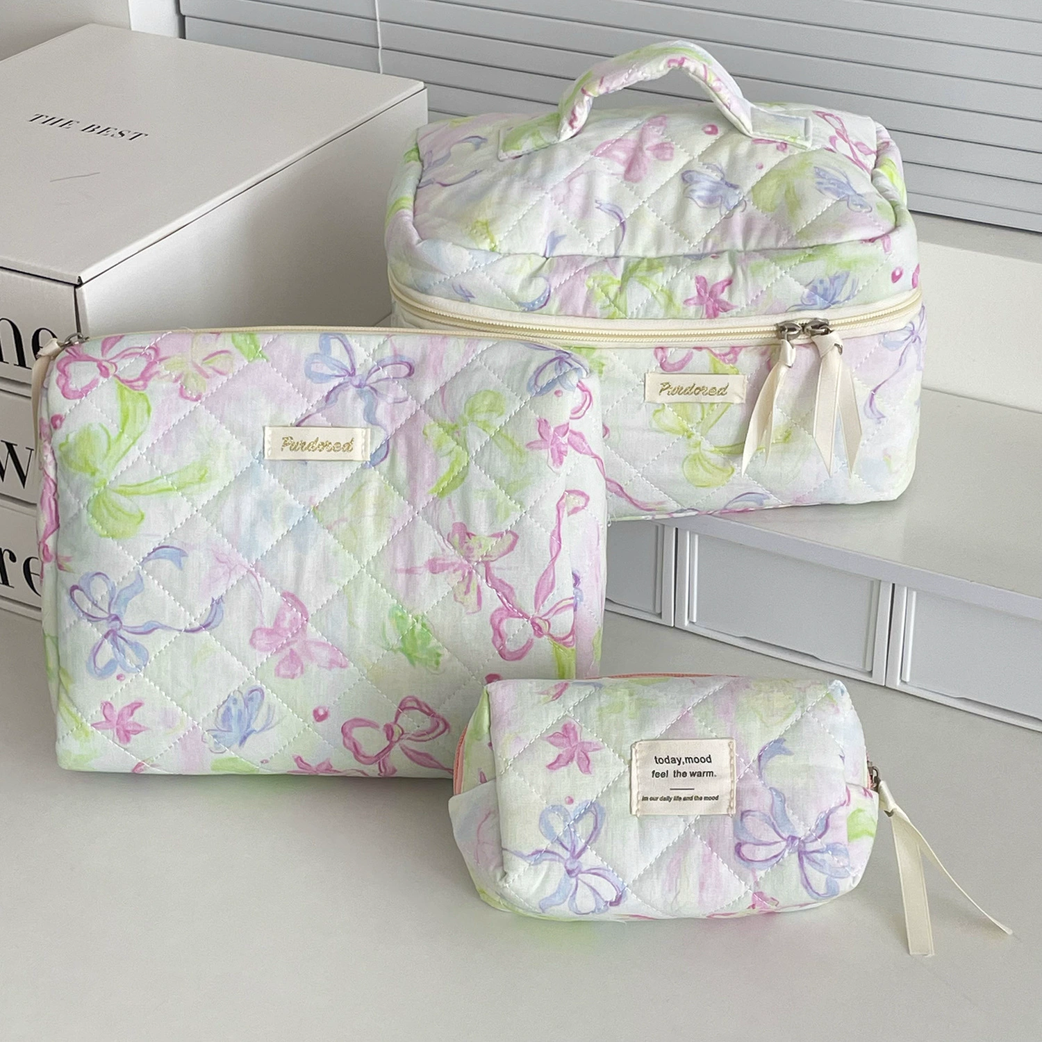 Capacious cosmetic bag with bow, handheld soft organizer bag, flowered