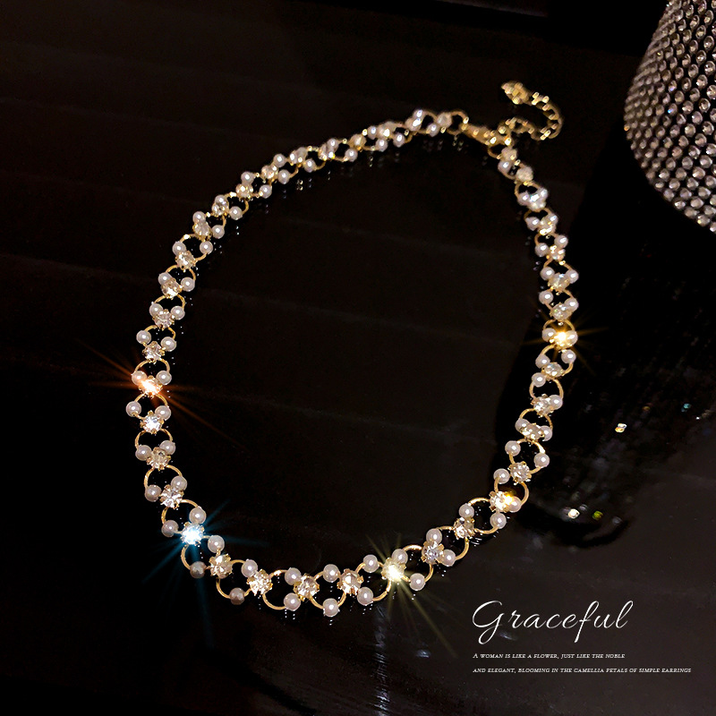 Verdadero chapado en oro Corea del Sur moda simple personalidad collar de diamantes incrustado collar de perlas en línea celebridad temperamento diseño Collar para las mujeres