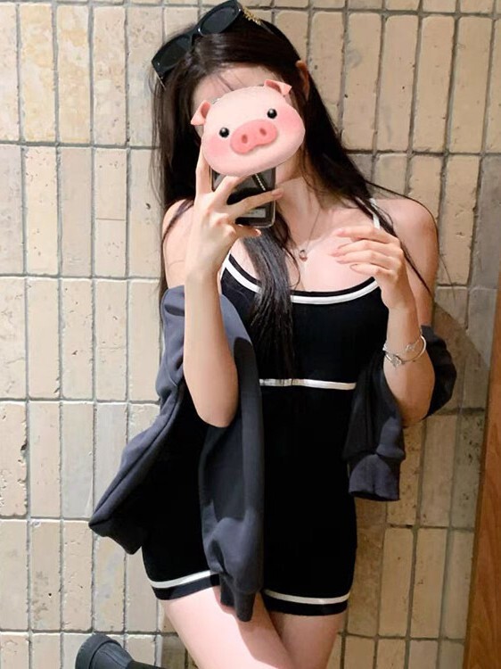 跨境黑色吊带保守平角短裤运动紧身显瘦少女小胸聚拢温泉连体泳衣|undefined