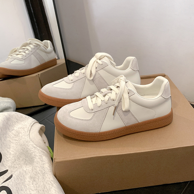 Grape Mom primavera nuevo estilo retro estilo de Hong Kong punta redonda a juego zapatos casuales con cordones de entrenamiento alemán zapatos blancos mujeres primavera y otoño