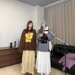 韩系小狗慵懒咖色针织宽松上衣女秋季新款套头毛衣高级感圆领毛衣
