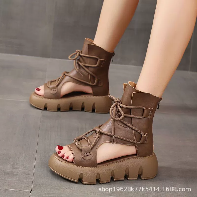 2024 настоящие мягкие кожаные римские сандалии женские толстые подошвы весной и летом новый внешний вид тканые полые дышащие Мартин сандалии