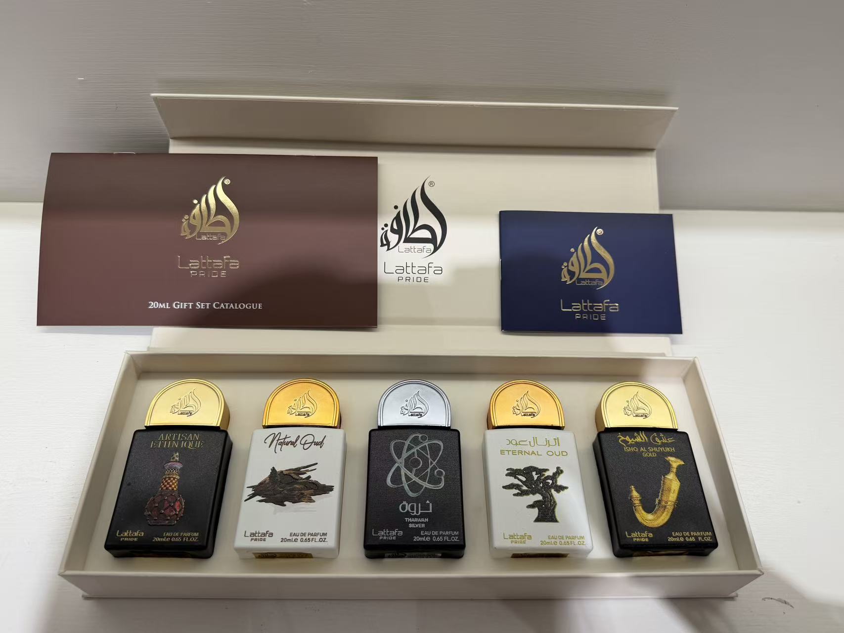 طقم هونغتا-4 المكون من خمس قطع