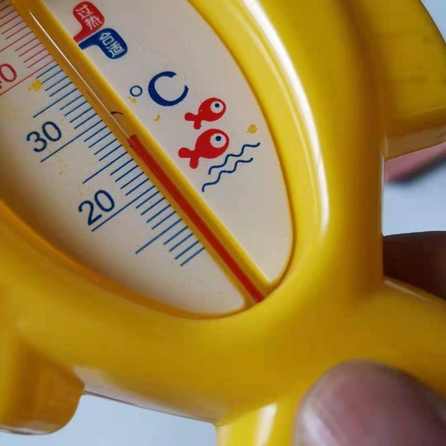 Wholesale cute fish-shaped baby water thermometer baby bath cartoon water thermometer children's indoor thermometer