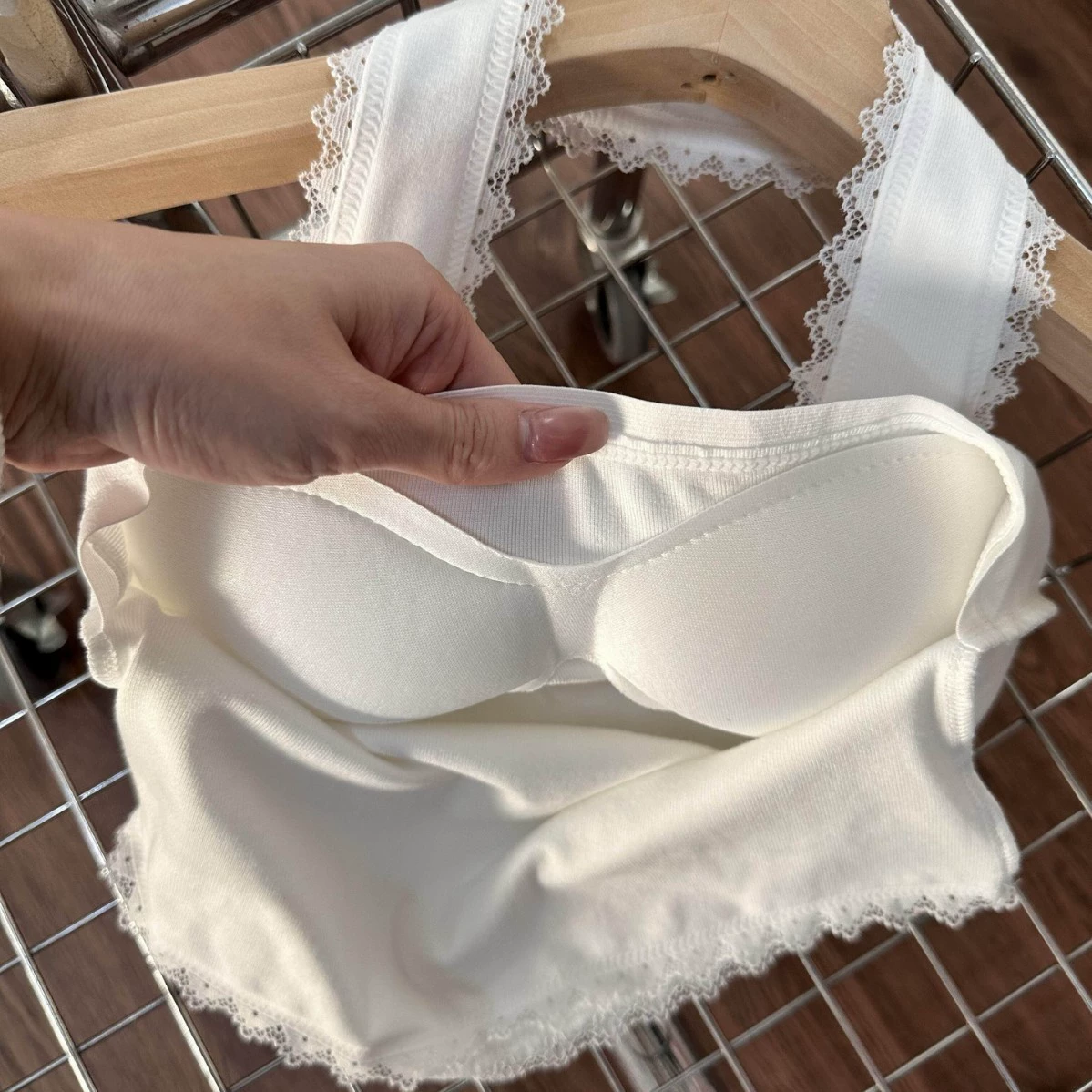 Кружевной топ с бантом, базовый дизайн с чашками, без спинки, one-size (подходит для 75–110 цзыней)