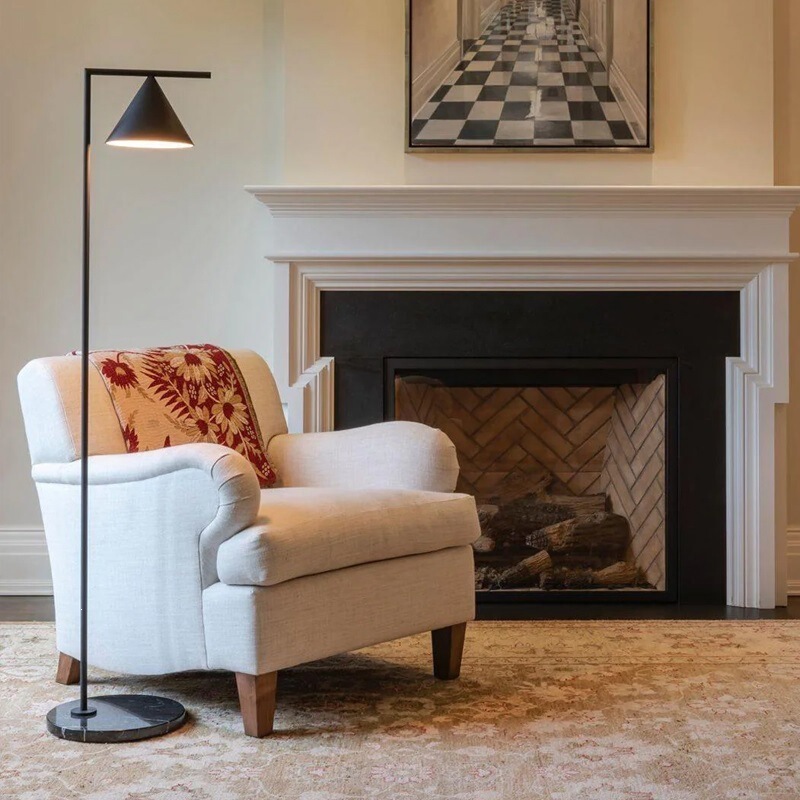 Creative Marble Decoration in the Model Room, Italian Tfai Lighting, Nlin Tea C Floor Lamp, Living Room Sofa, Fabric Creative Marble Decoration in the Model Room, Italian Tfai Lighting, Nlin Tea C Floor Lamp, Living Room Sofa, Fabric