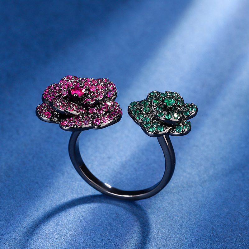 2024 nueva joyería Zhuang Shengsheng fondo de cobre chapado en oro simulación corindón rojo oro negro flor eterna anillo de personalidad mujer