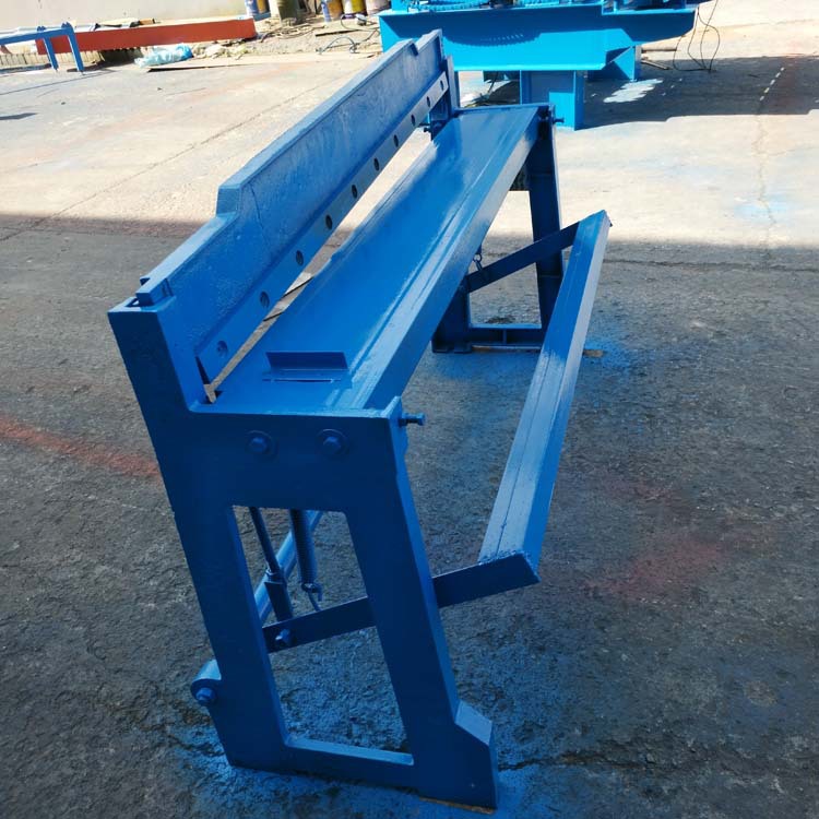 铸铁脚踏剪板机 1.3米简易脚踏剪板设备 河北压瓦机厂家销售