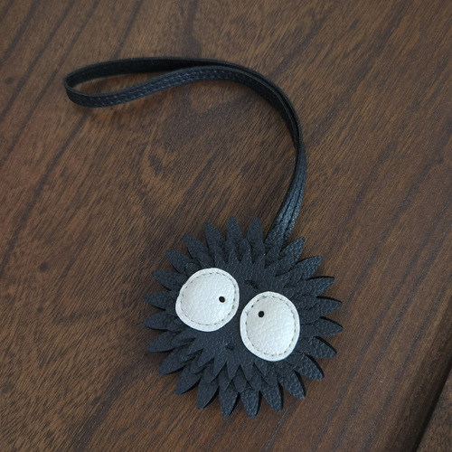 Handmade Leather Car Key Holder for Men, Small Gift, Unique and Cute, Simple and Trendy for Women