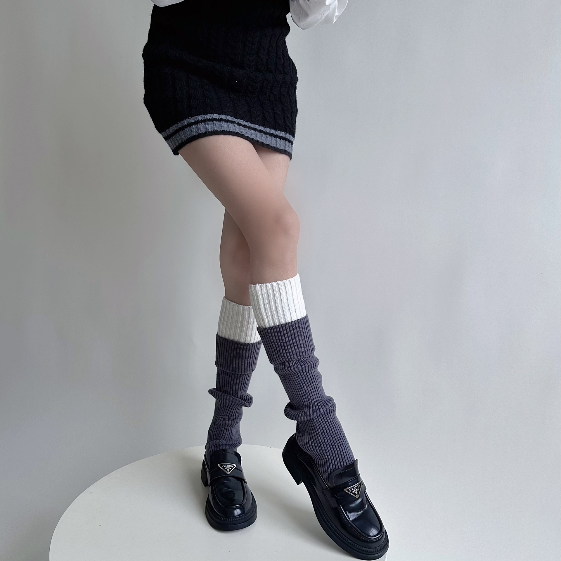 Mujeres Estilo Japones Dulce Bloque De Color Fibra De Poliacrilonitrilo Calcetines Sobre La Rodilla Un Par display picture 6