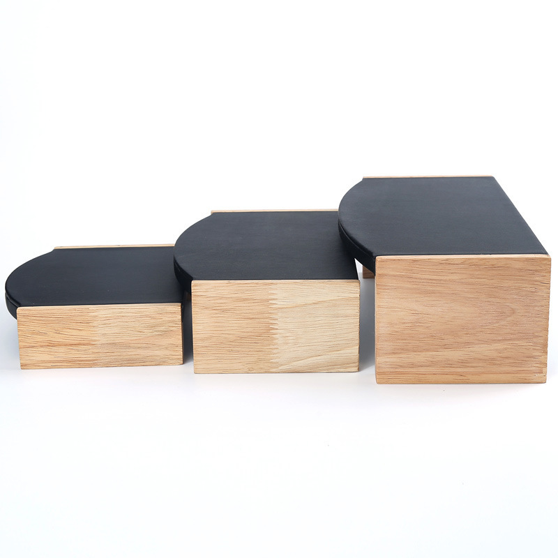 ʵľ����չʾ�ܲ輸��Ʒ�鱦չʾ����������װ�����������Ӱڼ���