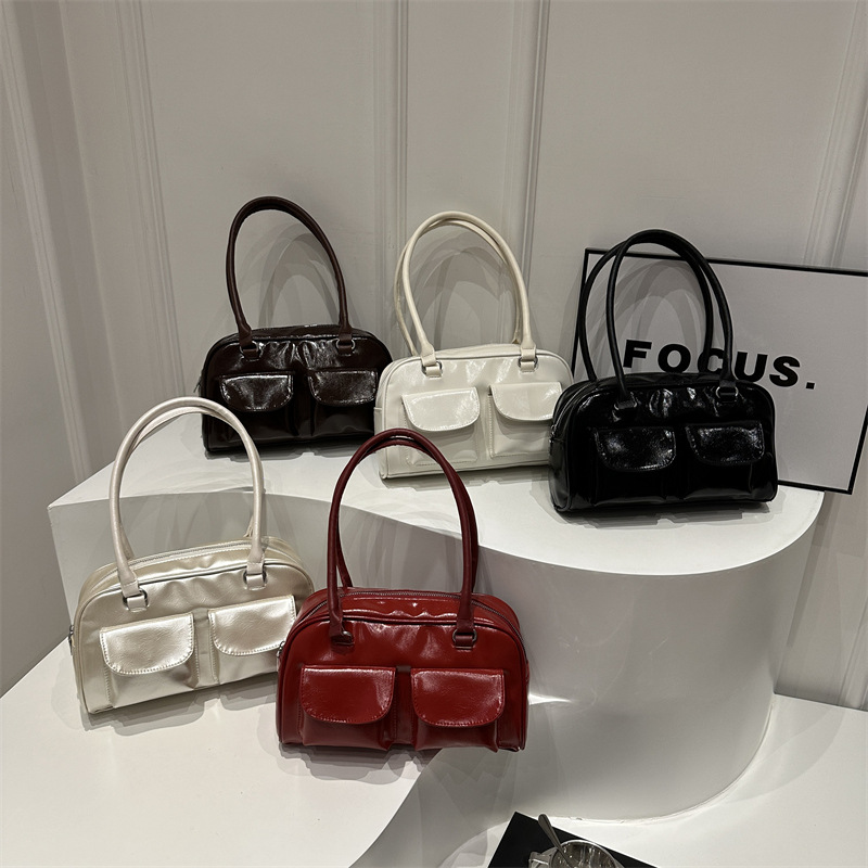 2024 otoño nuevo bolso axilar de estilo extranjero bolso de viaje nicho diseño de bolsillo doble bolso de hombro brillante de estilo extranjero