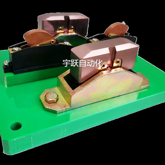 AGV自动导航小车4极带通讯200A充电刷电池、AGV充电刷生产厂家