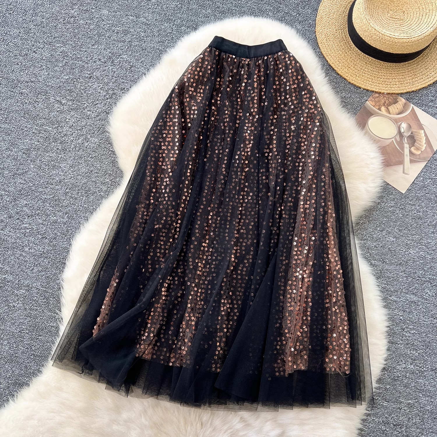 Dámská sukně do a ze sametu a síťoviny s flitry a elastickým pasem_voghion.com