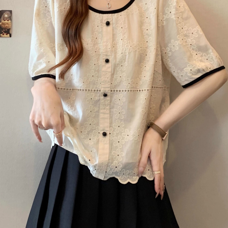 Gentle Style Lace Embroidered Shirt for Women, Short Sleeve, Summer 2026, Plus Size, Loose Fit, Tummy-Concealing Babydoll Top