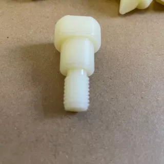 定制尼龙板塑料螺丝异形件厂家直供耐磨损耐腐蚀重量轻 量大优惠