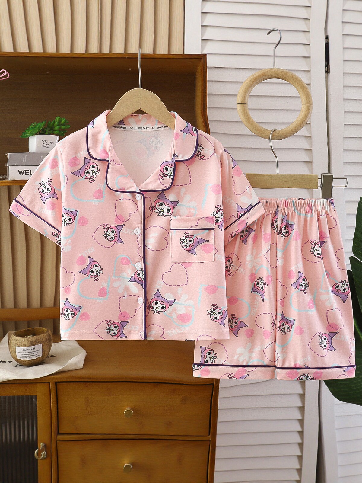 Niños de verano nuevo dibujos animados mangas cortas ropa de vestir para el hogar, hombres y mujeres con solapa ropa de aire acondicionado, pijamas delgados impresión