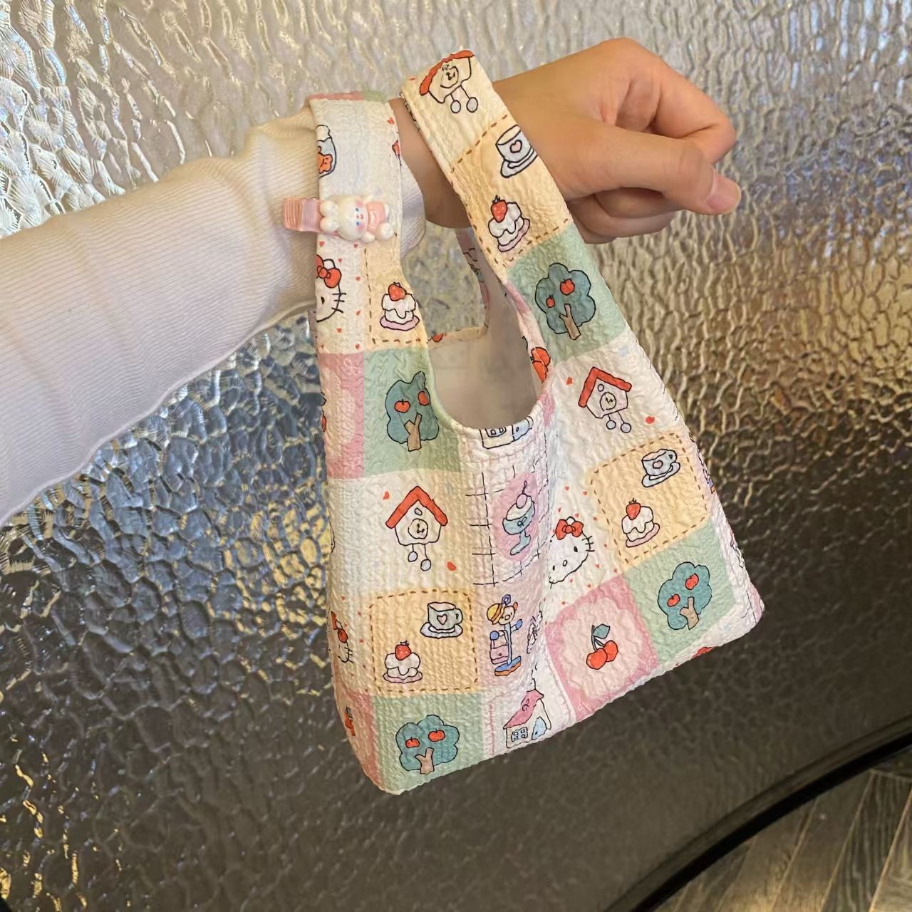 格子猫咪化妆包百搭便捷式大容量收纳包外出旅行口红零钱包批发