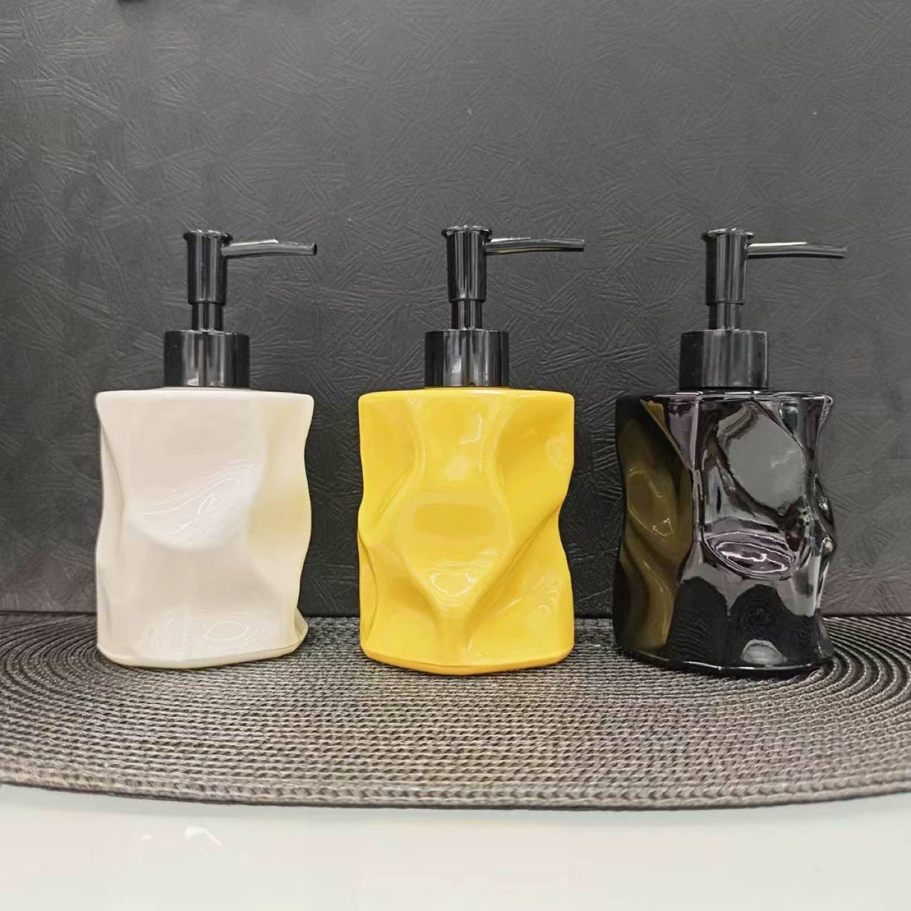 Креативная керамическая бутылка для дозирования лосьона для ванной комнаты, высококачественный бытовой дезинфицирующий раствор для рук для отеля, высококачественная пустая бутылка для пресса