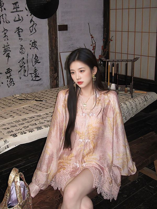 新しい中国風の v ネック花刺繍トップ女性の秋スリムスリムレーススプライシング気質シャツ N7001|undefined