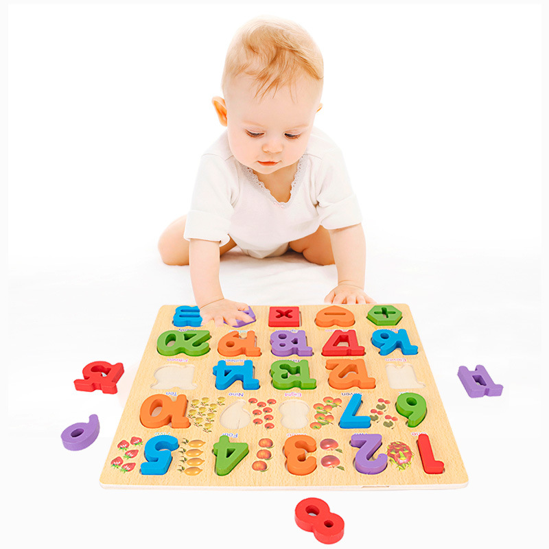 Junta alfanumérica de madera transfronteriza puzzle cognitivo de educación temprana de aprendizaje emparejado de mano agarrando juguetes de madera para niños