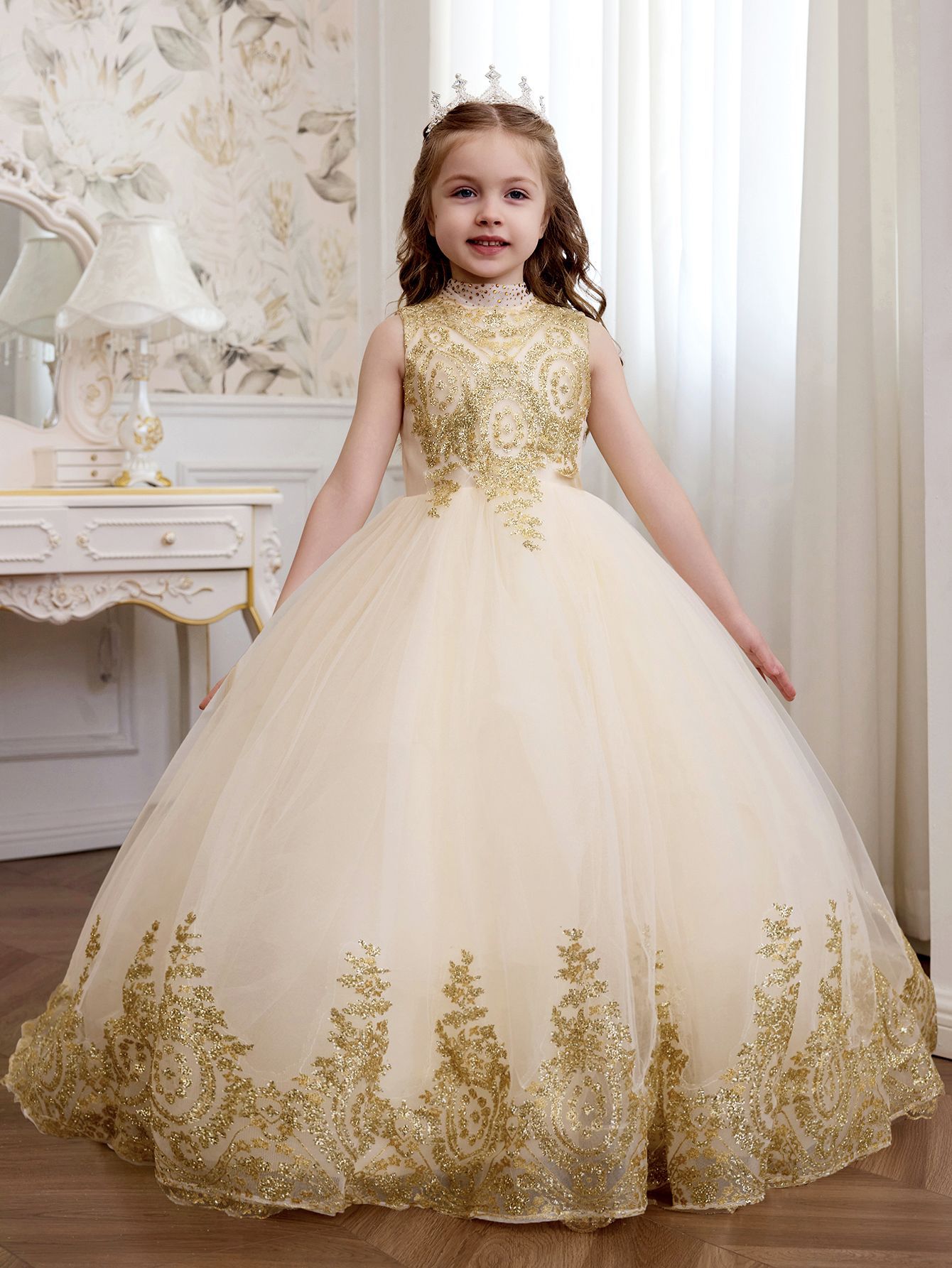 Vestidos de boda transfronterizos europeos y americanos para niñas, vestidos sin mangas para niñas, vestidos de presentación, vestidos de princesa con cola abullonada para niñas de las flores.