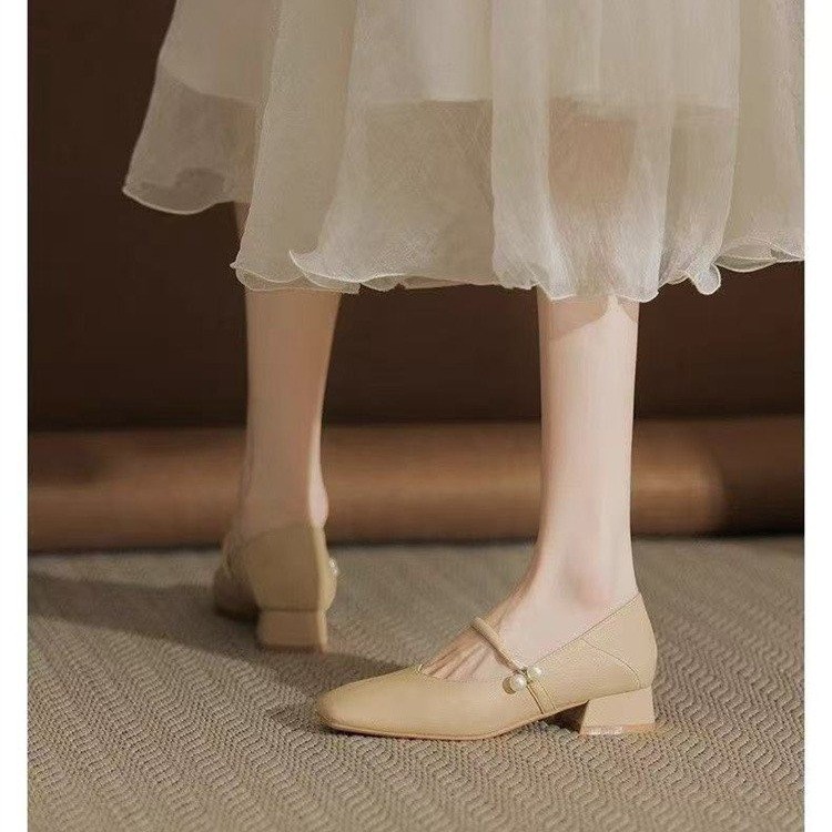 2026 primavera nueva cabeza cuadrada de tacones gruesos zapatos de cuero suave de mujer zapatos franceses superficiales vestido de moda universal