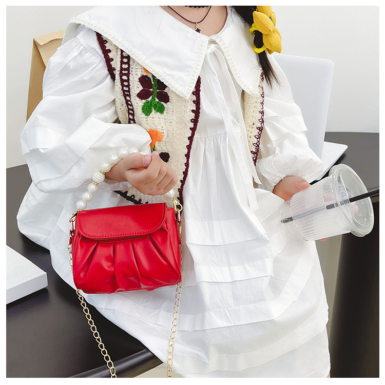 Girl'S Small Pu Leather Solid Color Cute Pearls Square Magnetic Buckle Crossbody Bag display picture 12