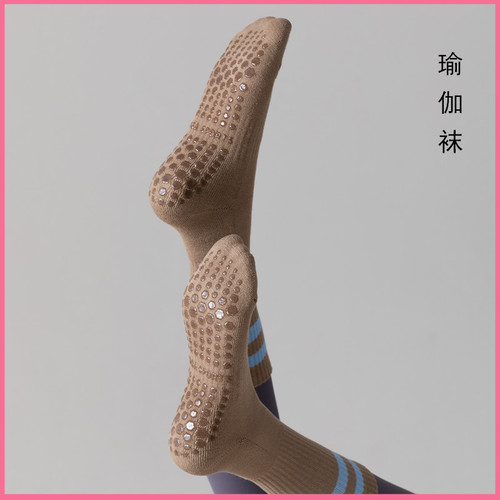 Autumn and winter new yoga socks solid color women's sports socks silicone non-slip terry bottom cotton mid-calf socks for women wholesale