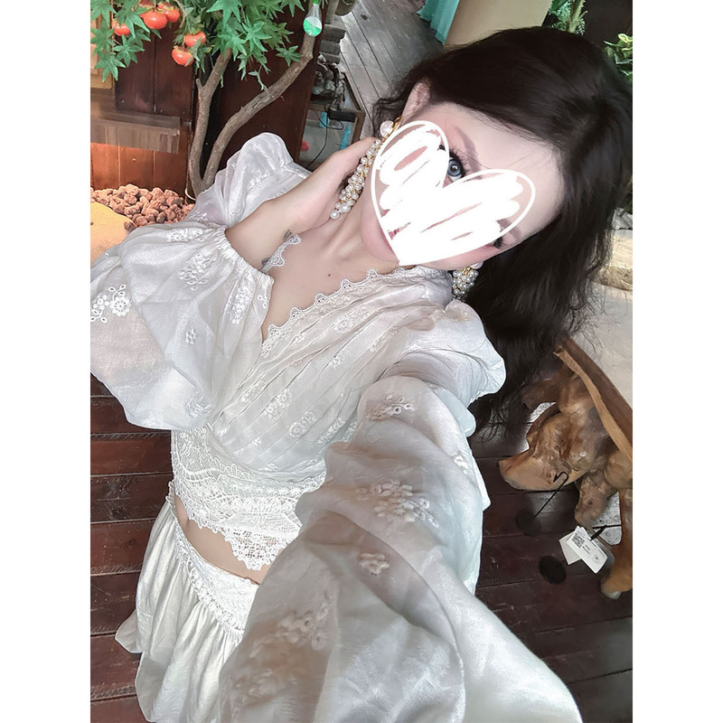 老钱风设计感白色V领长袖蕾丝上衣衬衫女2025新款拼接半身裙套装|undefined