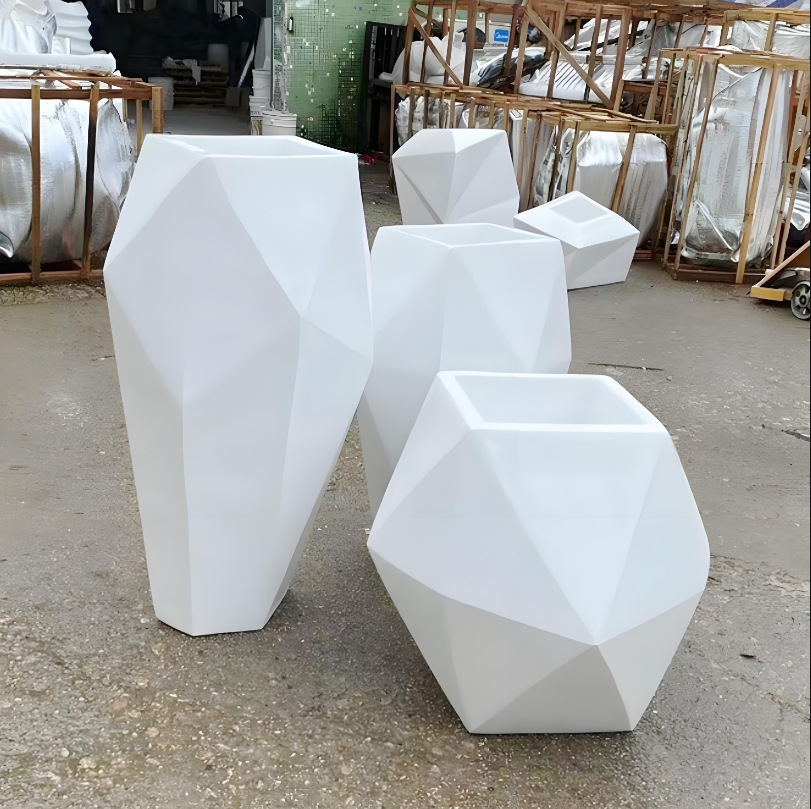 Vaso de lujo ligero de moda FRP compuesto de maceta de flores centro comercial hotel cafetería recipiente de belleza comercial maceta de flores