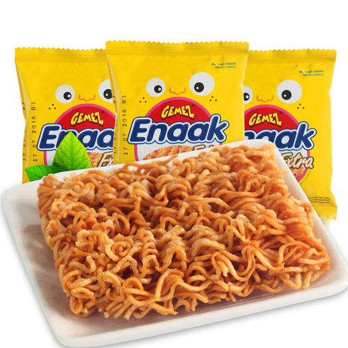 Indonesian imported Gemezenaak chicken flavored crisp snack 30g full box dry-eat noodles snack food trending puffed snack