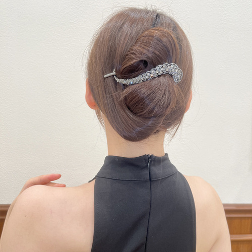 Hair accessories Copper alloy synthetic zircon hair accessories Hongyu elegant black temperament feather twist clip