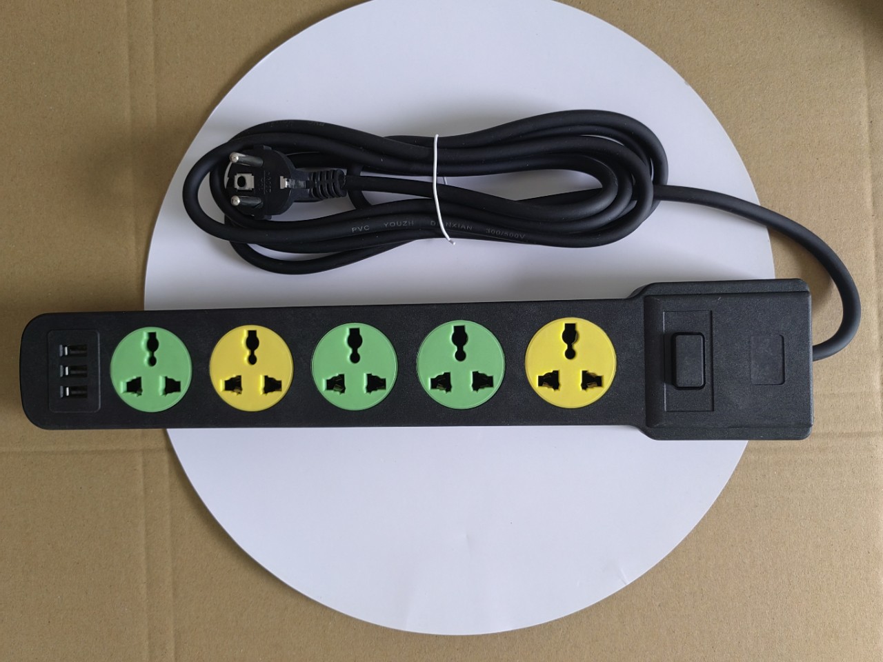 Enchufe de exportación de comercio exterior con USB hogar multi-funcional estándar británico estándar europeo fila enchufe poroso con interruptor socket Placa de cableado