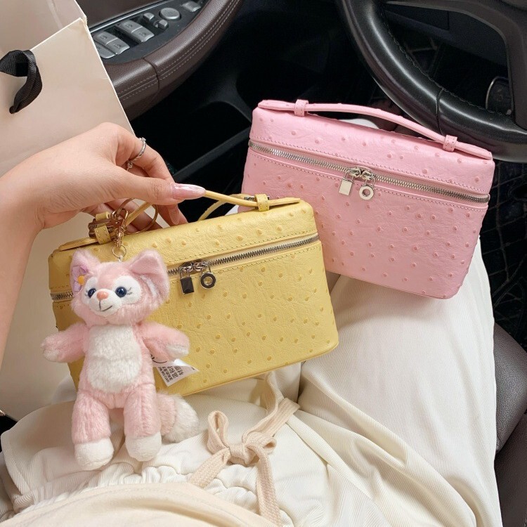 Elegant Ostrich Pattern Lunch Box Bag for Women 2025 Spring/Summer New Textured Crossbody Small Bag Versatile Handheld Shoulder Bag Elegant Ostrich Pattern Lunch Box Bag for Women 2025 Spring/Summer New Textured Crossbody Small Bag Versatile Handheld Shoulder Bag