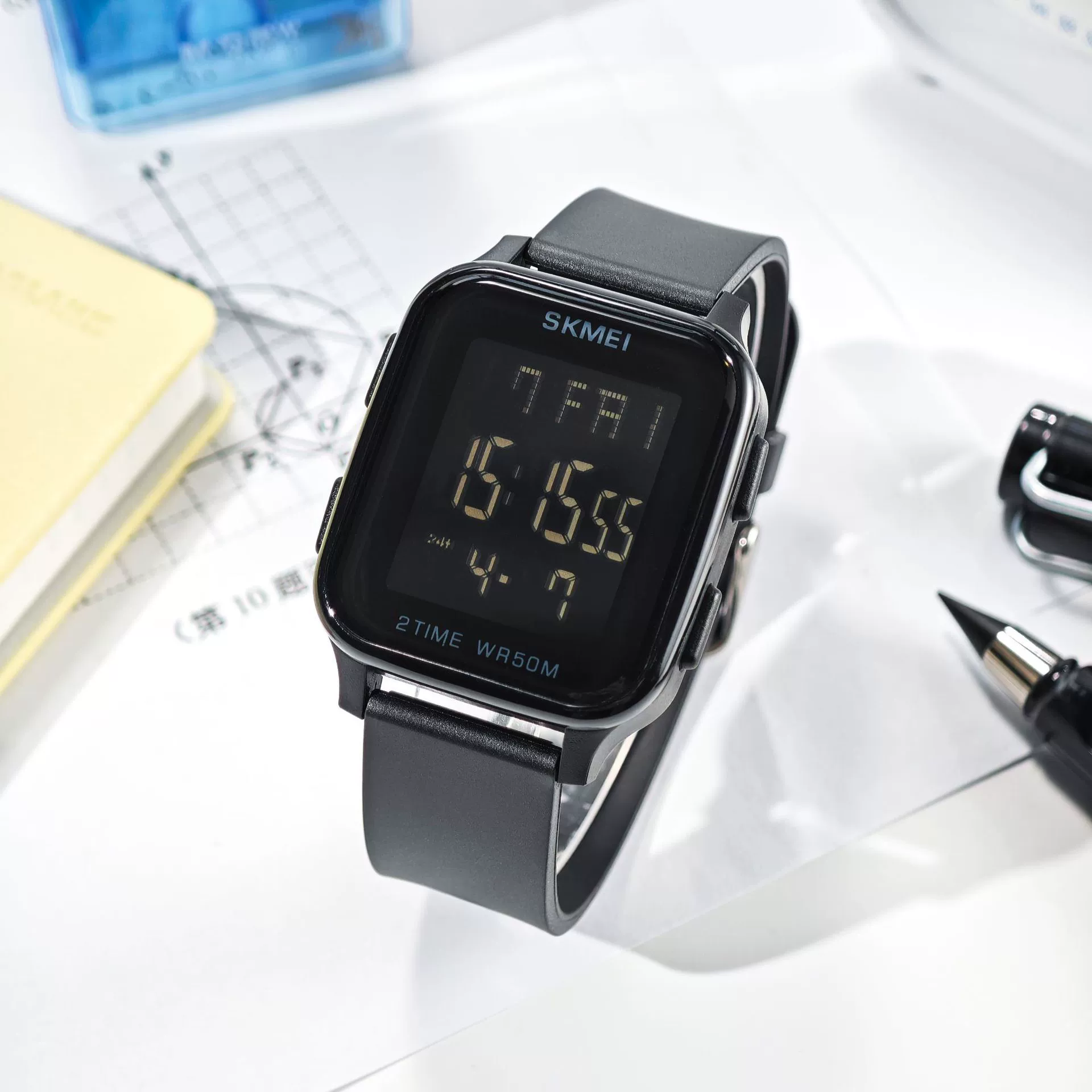 Men's sports fashionable square waterproof electronic trend digital watch