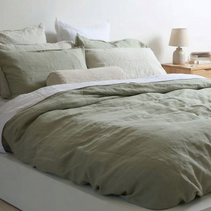 Juego de cuatro piezas de lino puro lavado a la francesa, estilo INS de lujo ligero, ropa de cama de color liso para otoño e invierno, ideal para dormir sin ropa, venta al por mayor para otoño e invierno.