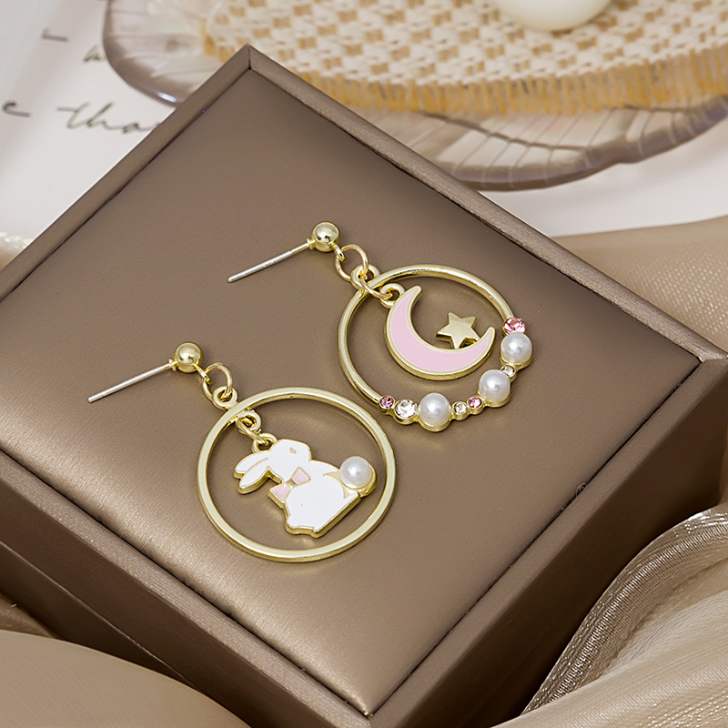Shopping Occasion 1 Pair Cute Cartoon Character Plating Alloy Artificial Pearls Earrings
