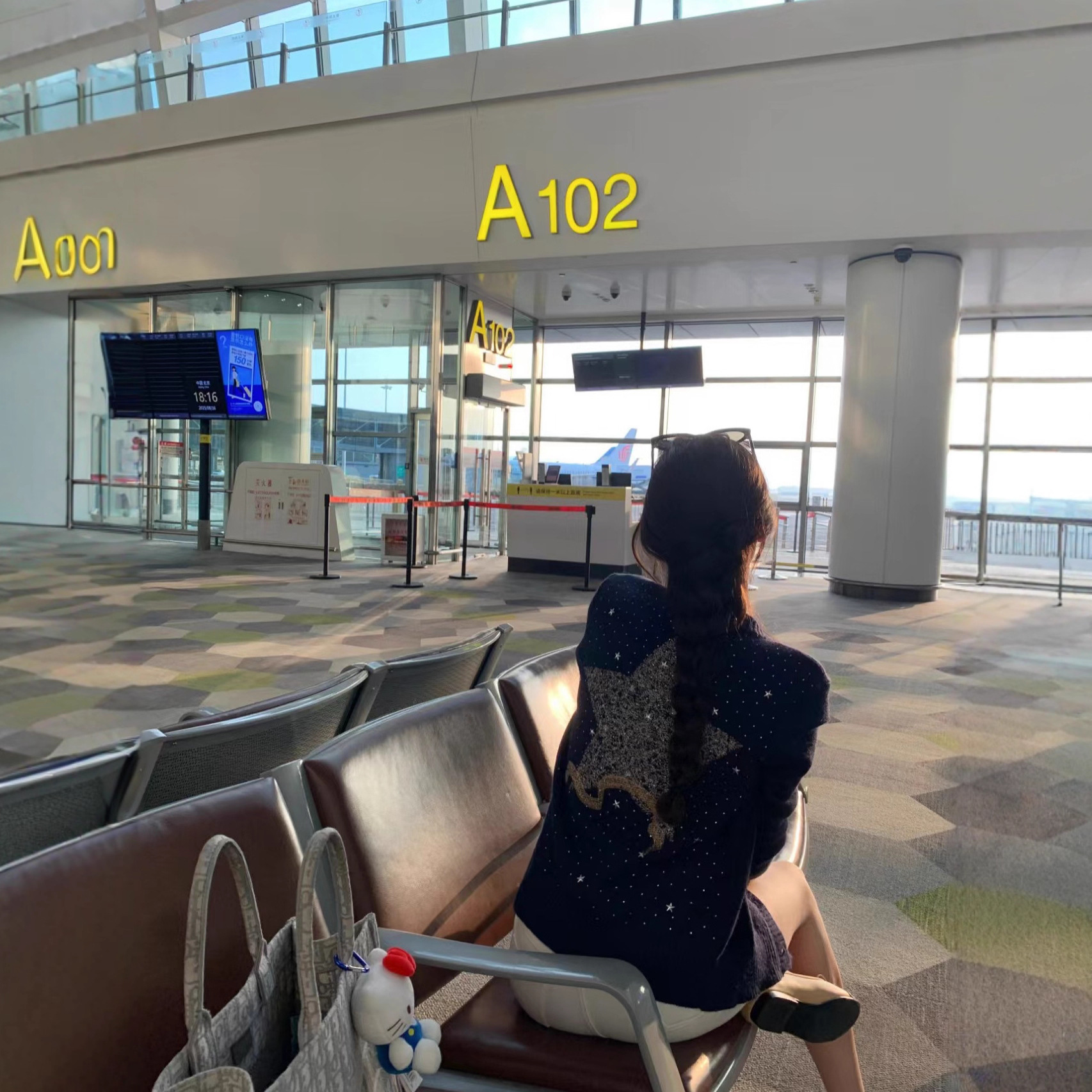 高品质~早秋新款迪家字母五角星烫钻针织长袖开衫宽松百搭女毛衣