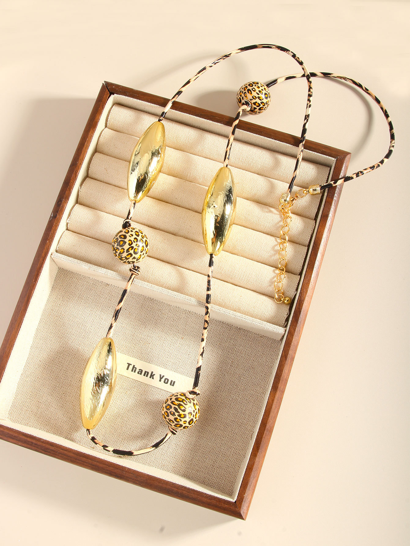 rope Chain Material Retro Leopard Wood Metal  Pendant Necklaces Wholesale